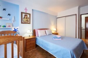 0c7b7b9f c8be 4b76 a977 e9d6c06000e4