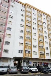 Af849569 A8bb 4c47 B183 1d8f0afddd3c 200x300